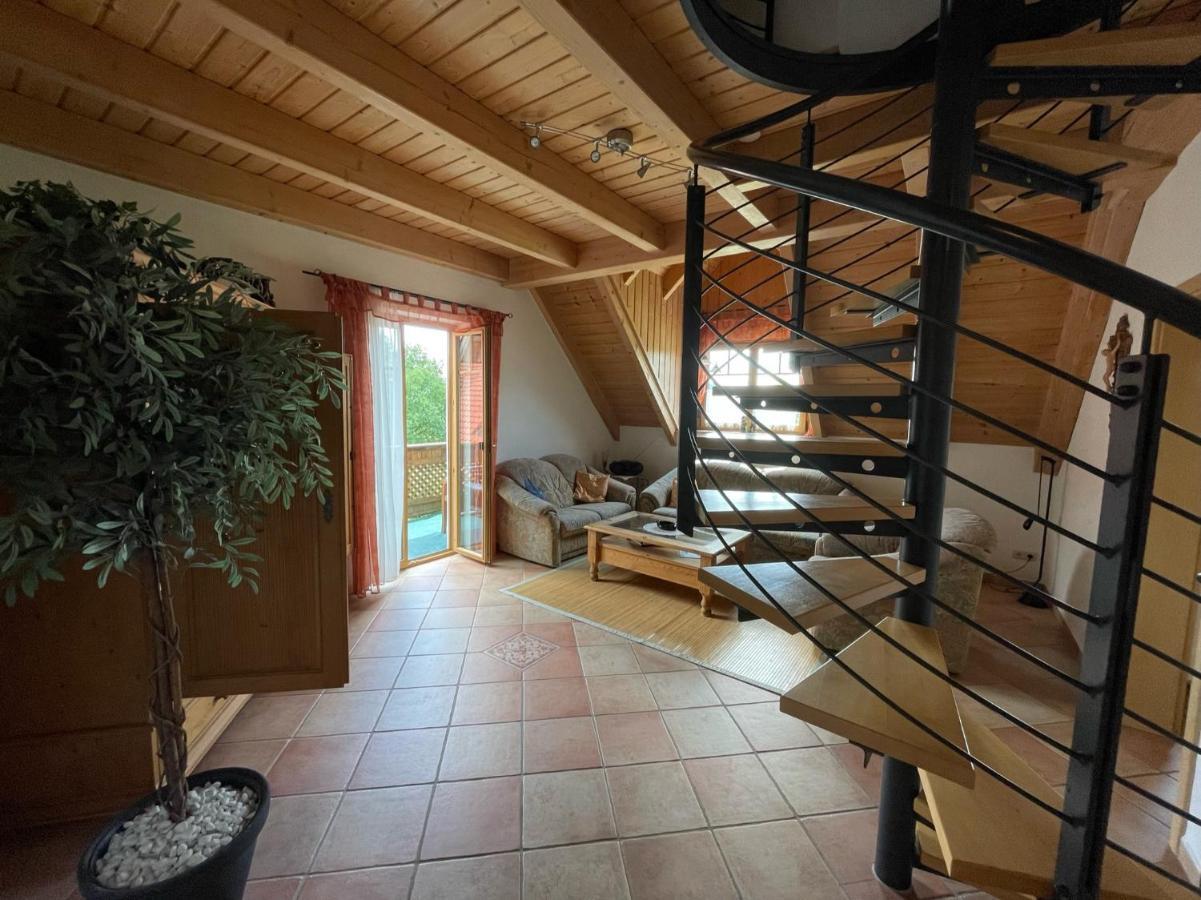 Ferienwohnungen Am Kirchberg Kapplblick نويالبرنويت المظهر الخارجي الصورة